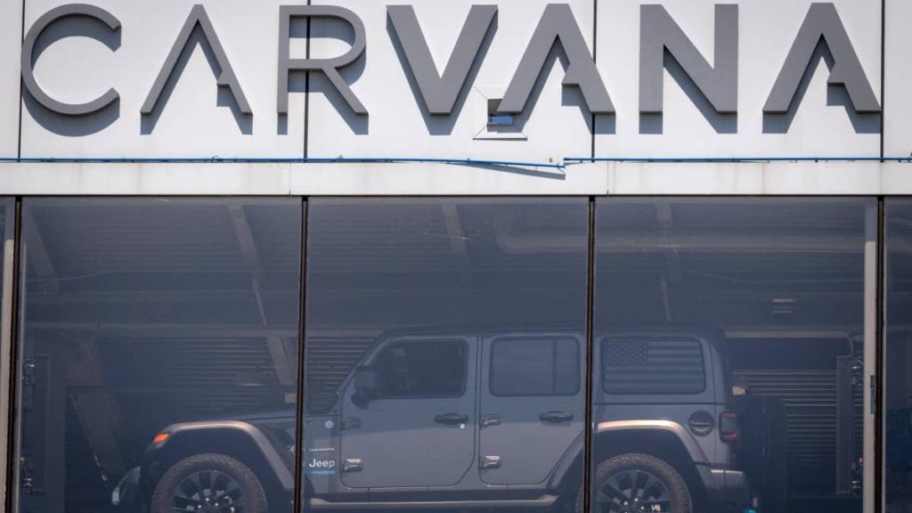 Carvana is winning customers, but faces a costly problem